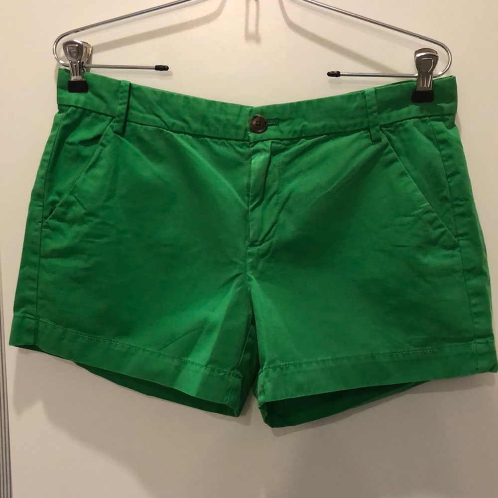 Gap Khakis sunkissed shorts in Kelly green size 4